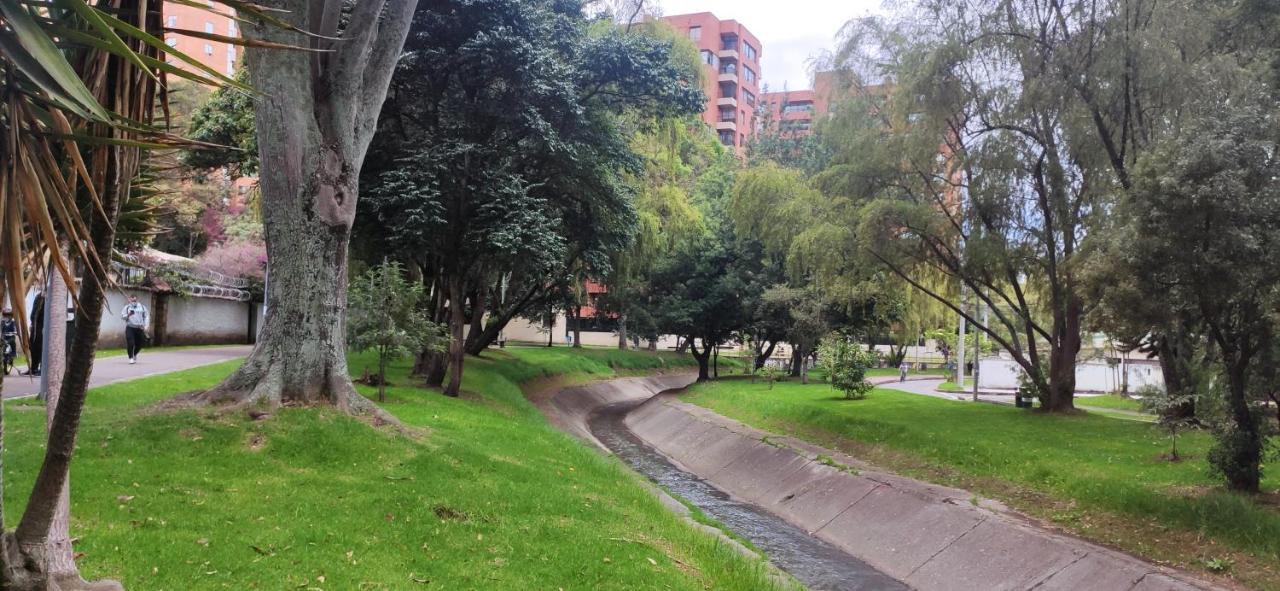 La Parada Del Tren Hostel Bogotá Kültér fotó